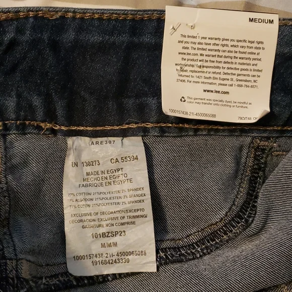 $15 or 2/$20! 🆕️Lee Stretch Denim Jegging Slim Fit Medium, Size 8-10 - Picture 3 of 6
